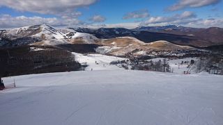 コンパクトで夕方まで日があたるスキー場
