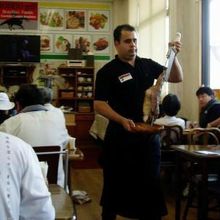 スーパー内の本格ブラジル料理店