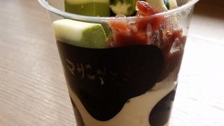 秋葉で手軽にマザー牧場の乳製品が頂けます。