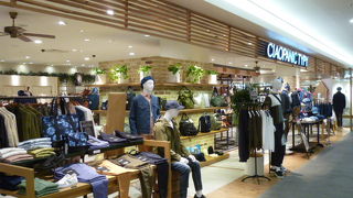 シンプルで着回し易いファッションが多いですね。