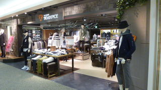 若い男性向けの元気があり格好良いデザインが多いですね。