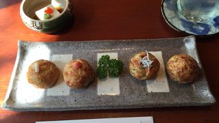 『たこ焼き』と言う料理を堪能できる