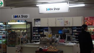 飲み物、サンドウィッチなどもあり