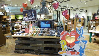 バレンタインデイ向けのコーナーが出来ていました。