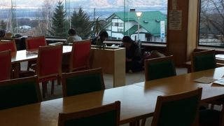 広い休憩スペース