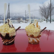 レンタカーとマッカリズムアイス
