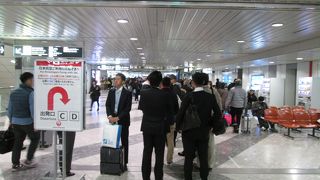 保安検査場が大混雑