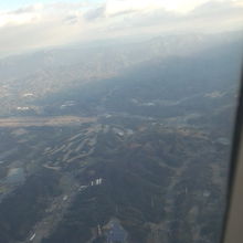 右旋回して、空港が見えました