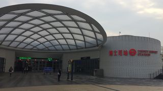 上海ディズニーランドの最寄駅☆とってもキレイ♪