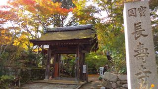 湖南三山の1つ。　紅葉の時期はとてもキレイです