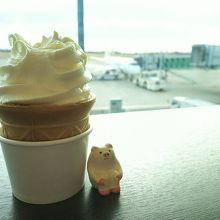 飛行機待ちのソフトクリーム