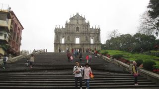 朝の聖ポール天主堂跡 (大三巴牌坊)