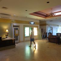 外に出なくてもホテル内からもABCストアーに行けます