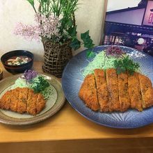 超特大トンカツのサンプル