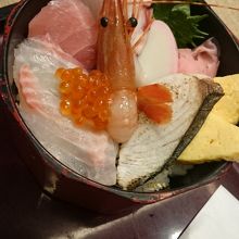 海鮮丼