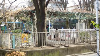 こじんまりとした公園