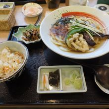 なすが載ってる珍しいメニュー