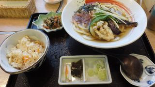 ちょっと飲み屋さん風。