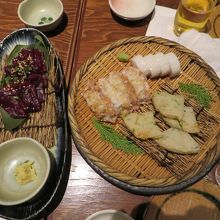 鯨の刺身と蒲鉾を食べました