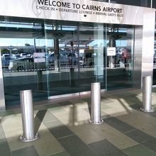 ケアンズ国際空港