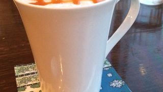 広くてほっこりしたオシャレカフェ