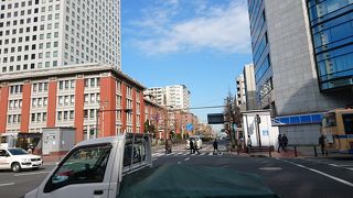 馬車道から赤レンガ倉庫へ