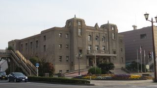 重厚さを感じる建物