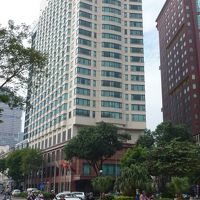 大通りを命がけで渡り撮影