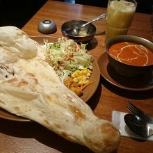 Aセット(バターチキン、マンゴーラッシー)