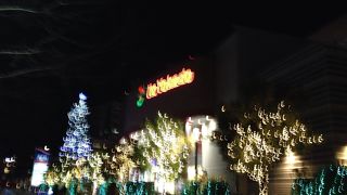 地元客で賑わう