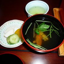 肝吸いと香の物