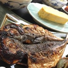 旅館の朝食のような感じで品数はいろいろ