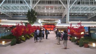 秋の江戸小路（羽田空港国際線ターミナル）