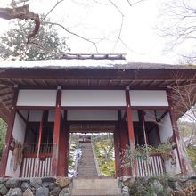 すぐ先に見える階段がこわい（運動不足だから）