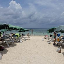 ビーチに向かって。