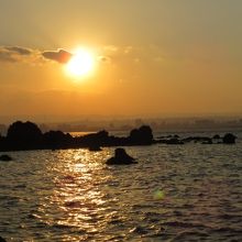 夕暮れ時に訪れました