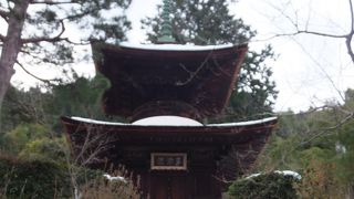 冬は静かなお寺