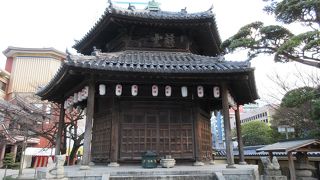 東長寺では貴重な古建築。