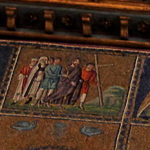 屋根から家の中に運ばれていくカペルナウムの中風患者