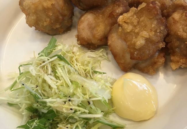 唐揚げデカ盛り