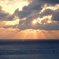 部屋から日の出を見る。