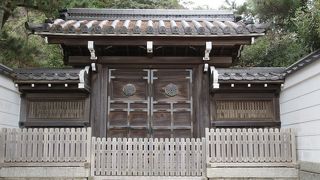 悲劇の安徳天皇の陵墓。