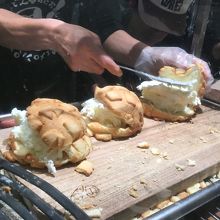 メロンパンアイスです。