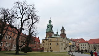 旧市街のすぐ側に