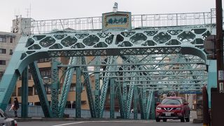鉄骨の歴史を感じる橋