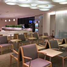 アライバルラウンジ