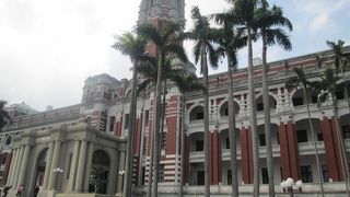 予約なしの一般公開日、パスポート持参で。