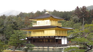 黄金に輝く義満の意思