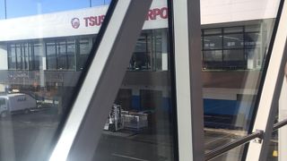 なぜかボーディングブリッジがあります