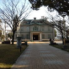 公園内にある旧福岡県公会堂貴賓館の建物